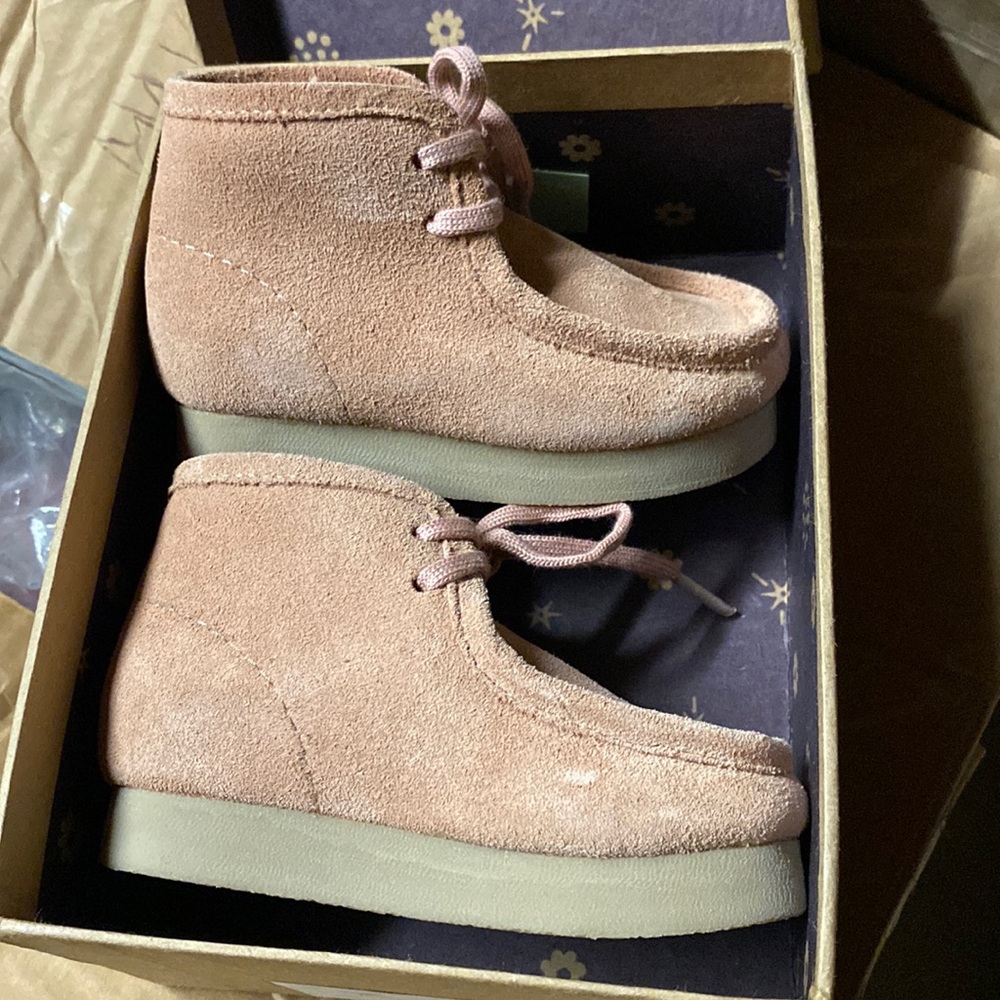 Misha & Puff girls leather suede pink booties 5.5